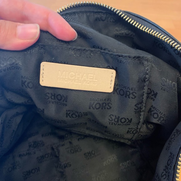 Michael Kors black jet set tote - Picture 6 of 9